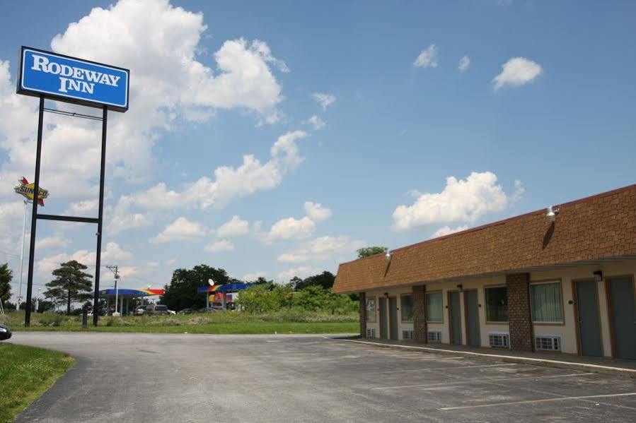 Rodeway Inn Harrisburg Exterior photo