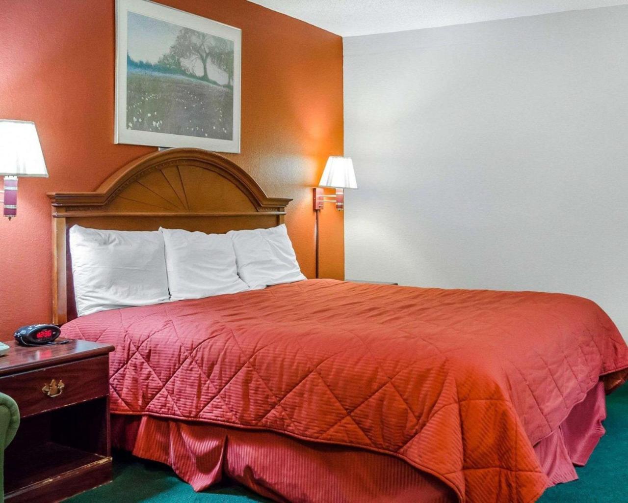 Rodeway Inn Harrisburg Exterior photo