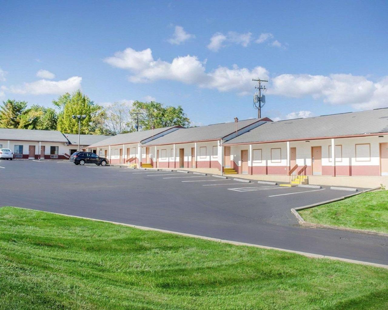 Rodeway Inn Harrisburg Exterior photo