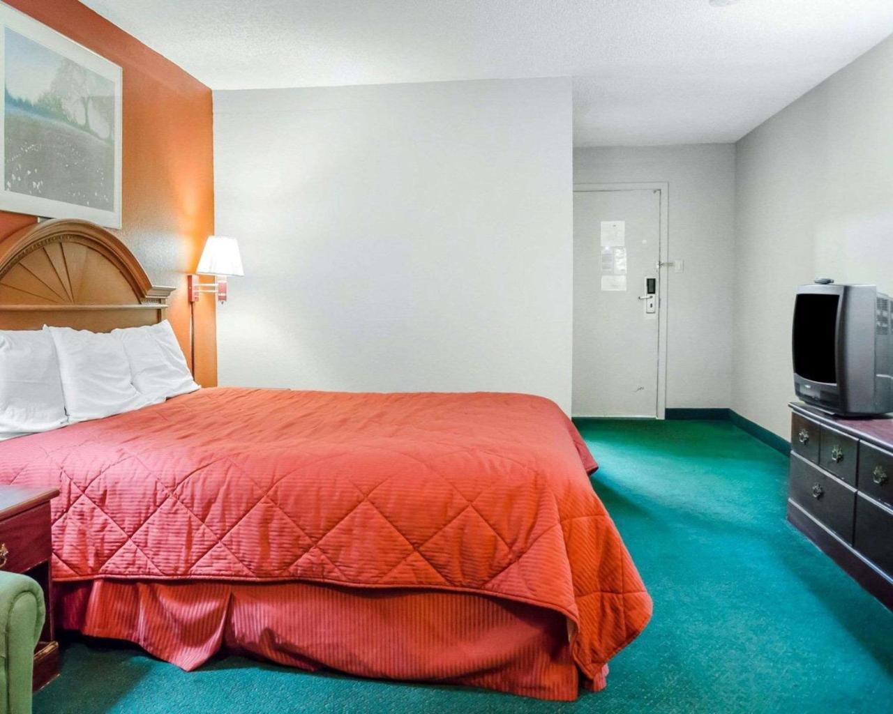 Rodeway Inn Harrisburg Exterior photo